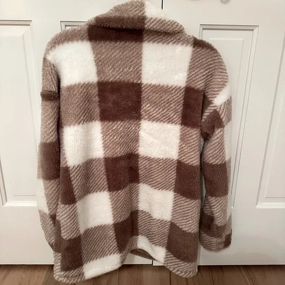 Brown & White Plaid Shacket - Picture 5 of 5